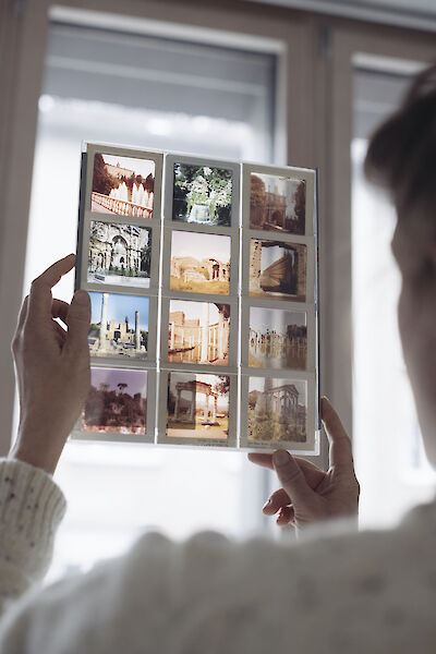 Lilly Lulay besucht das Rheinische Bildarchiv, 2022