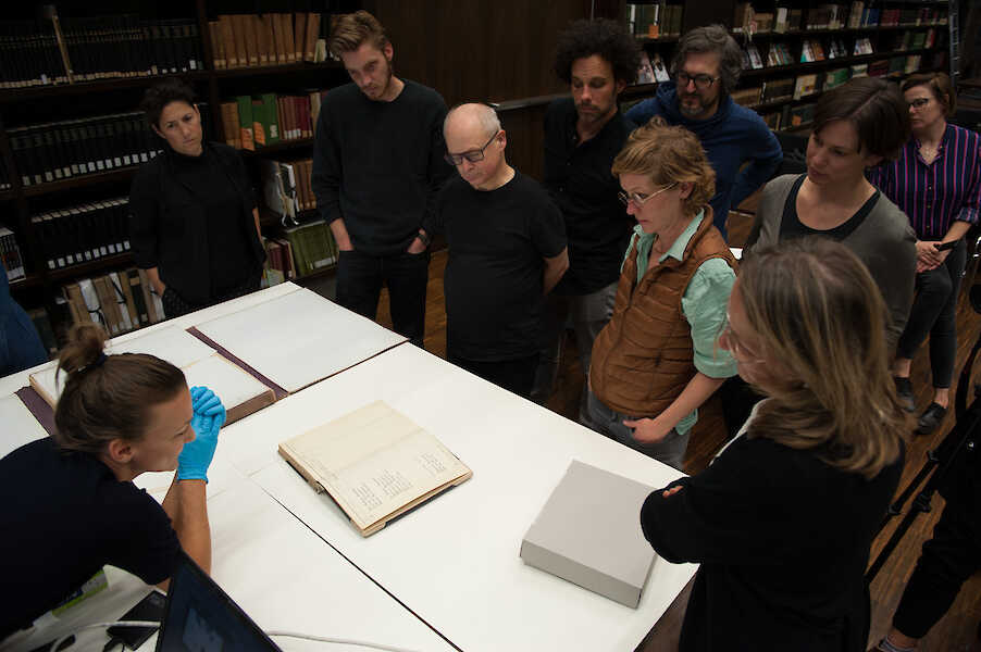 Archivbesuch mit Lucia Halder