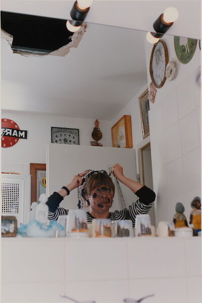 Wolfgang Tillmans, Frau Pisters, Remscheid, 1986 C-Print