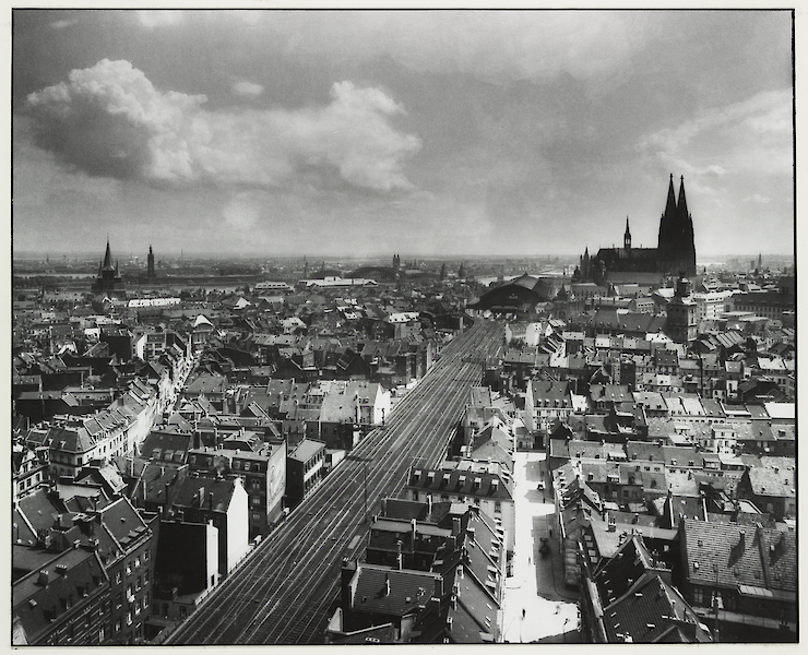 August Sander, Köln - Über den Dächern: Blick vom Hansahochhaus, 1928–1939